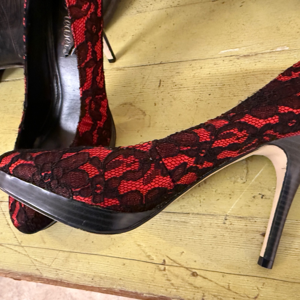 Pleaser brand, Women's size 10, high heels, black lace over red satin